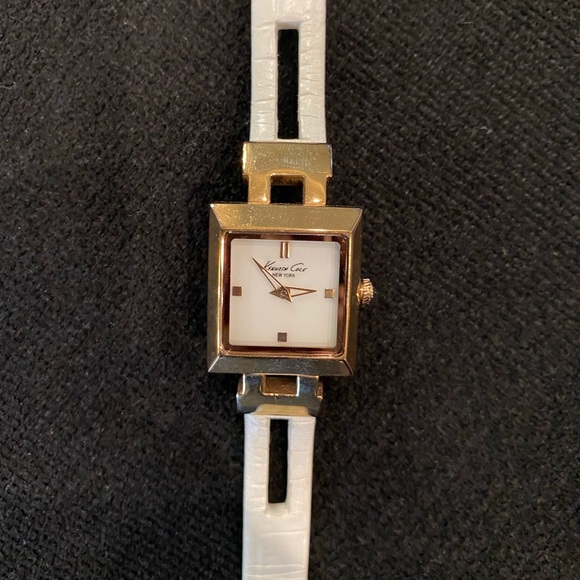 Kenneth Cole Watch - Picture 2 of 5